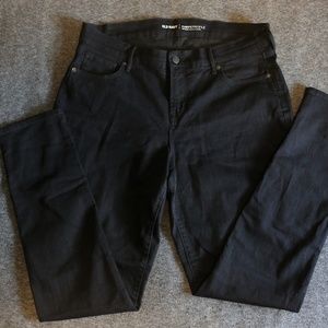 OLD NAVY CURVY JEANS